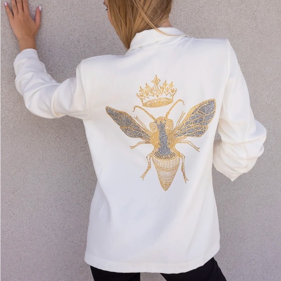 Moving Forward Designs Jackets & Blazers - *Elegant Embellished White Blazer Jacket w Queen Bee Beaded Design Shawl Lapel